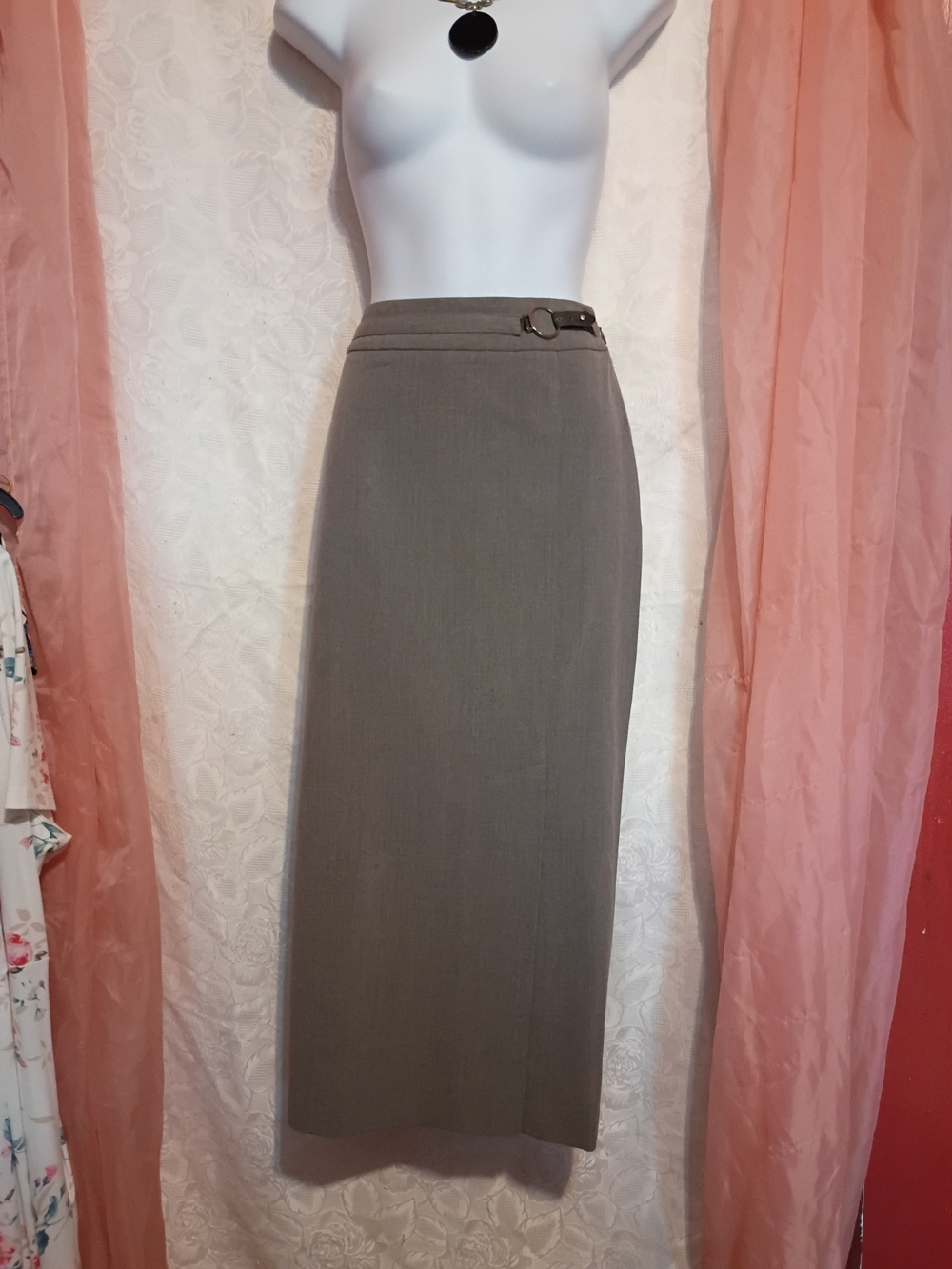 Evan Picone Ladies Gray Pencil Maxi Skirt with Buckle Detail Sz 8